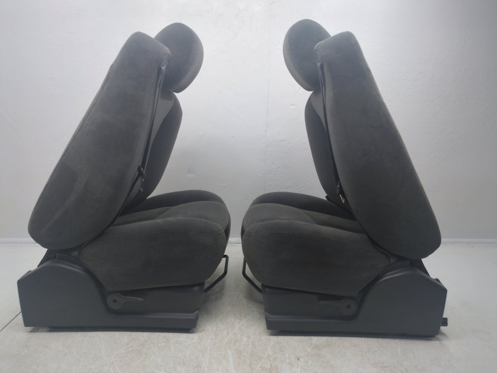 1999 - 2006 Chevy Silverado GMC Sierra Seats, Dark Gray Cloth, Manual #1757 | Picture # 16 | OEM Seats