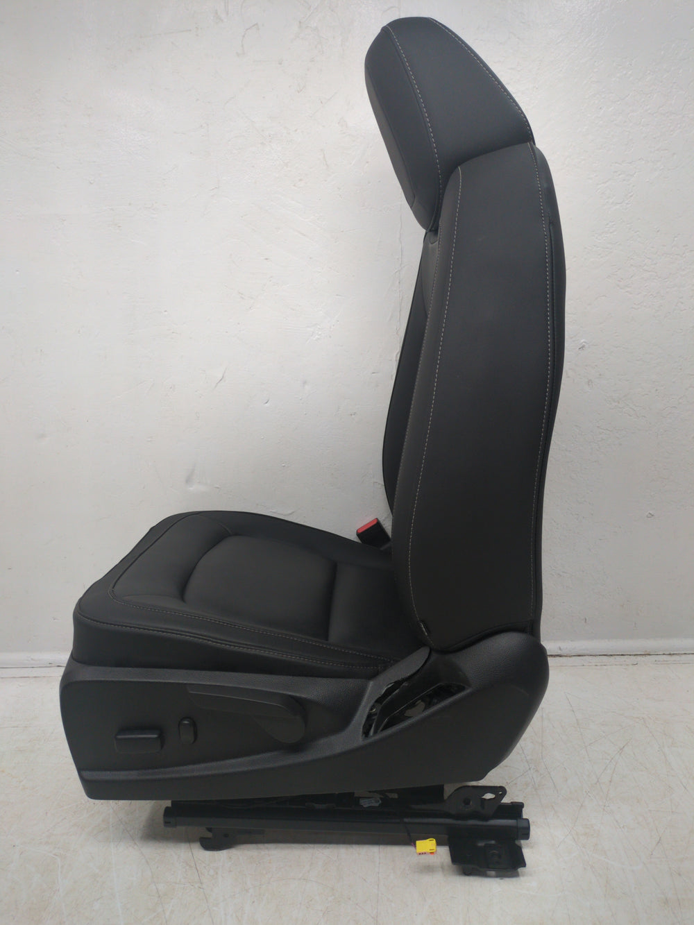 2015 - 2022 Chevrolet Colorado Driver Seat, ZR2 Heated Black Leather #1609 | Picture # 14 | OEM Seats