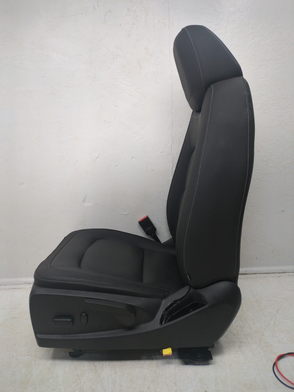 2015 - 2022 Chevrolet Colorado Driver Seat, ZR2 Heated Black Leather #1609 | Picture # 15 | OEM Seats